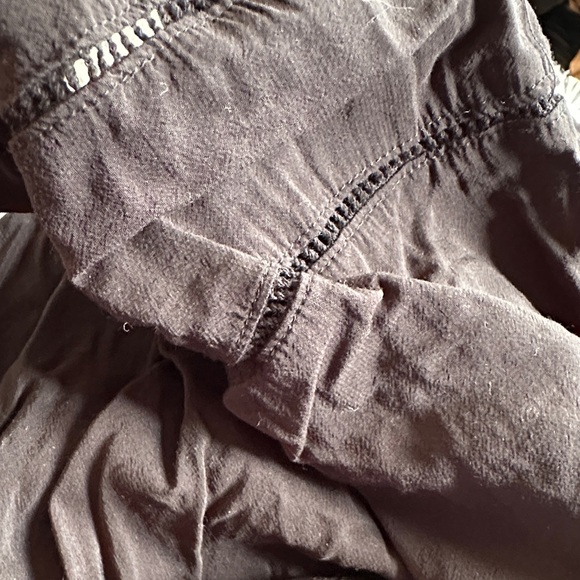 Wilfred Classic Black Garment - Picture 9 of 14